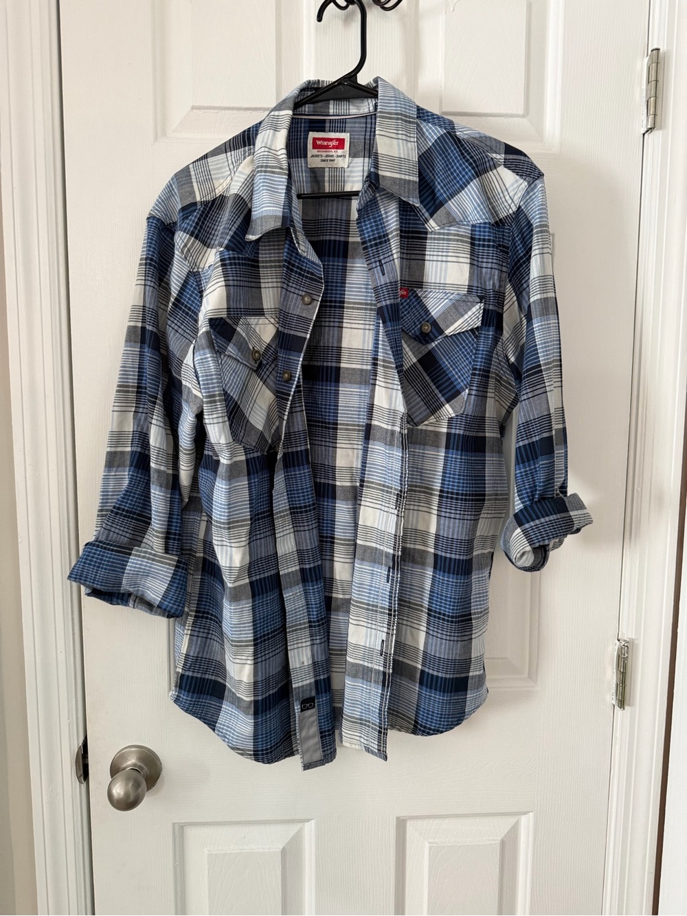 Wrangler Men's Blue and White Plaid Button-Down Shirt